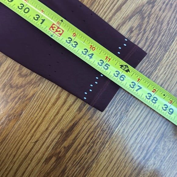 Lululemon Zoned In Tight 27" Cassis Burgundy Size 6 - Picture 14 of 16